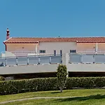 Parque Monte 3* אלבופיירה